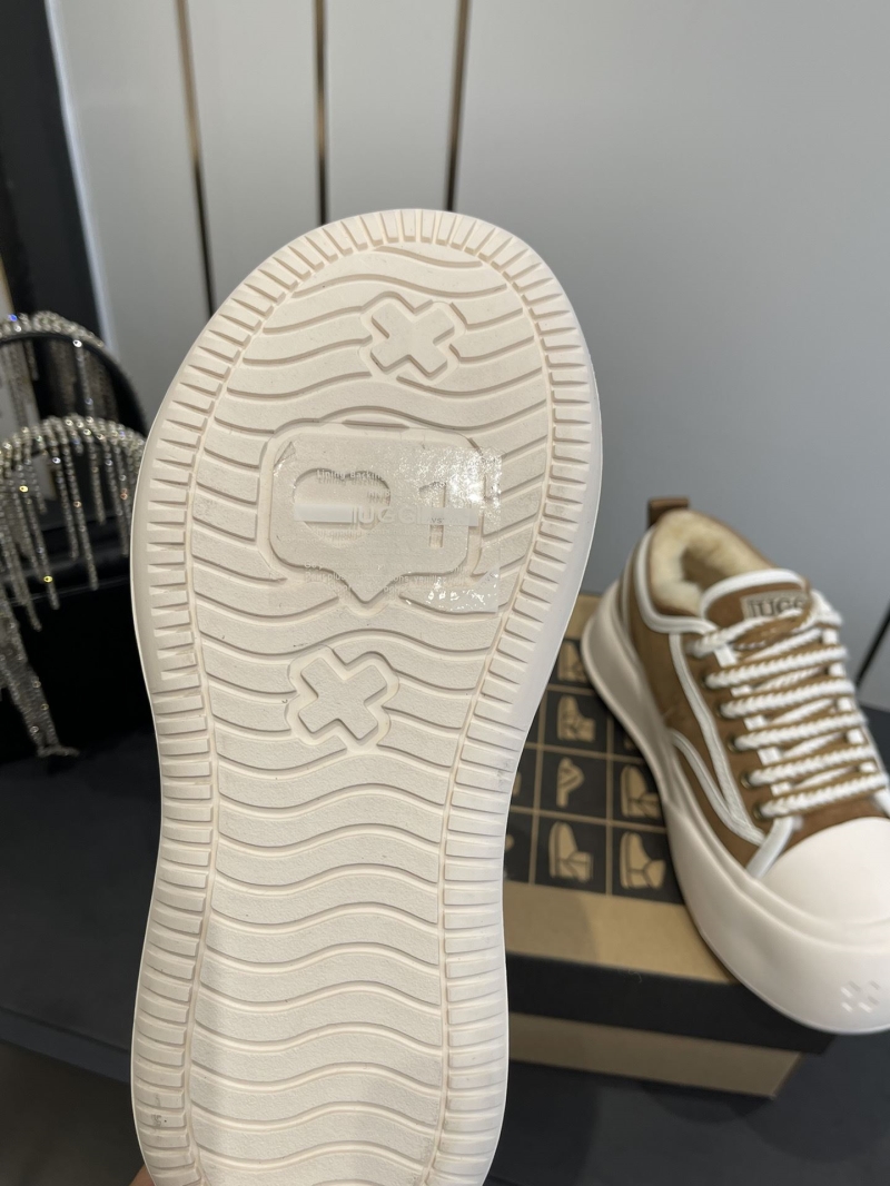 Ugg Flat Shoes